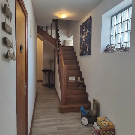 לינה וארוחת בוקר La Maison De - Lourdes *