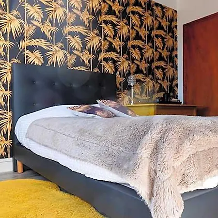 La Maison De - Lourdes Bed & Breakfast Barlest